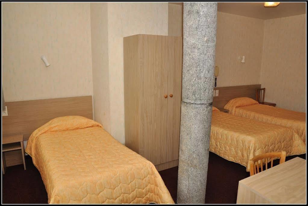 Hotel Montfort Lourdes Dış mekan fotoğraf